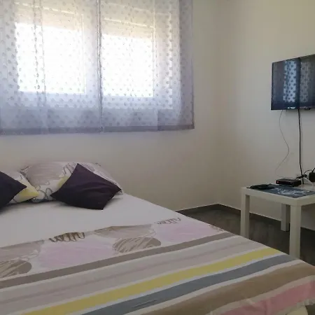 Venerea Apartment Nin